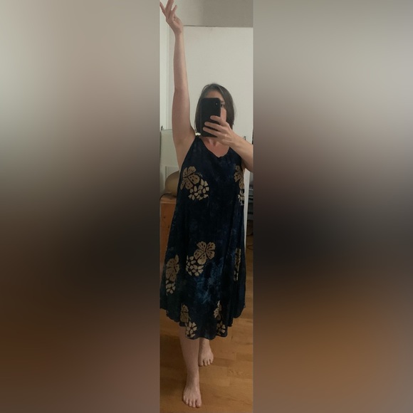 Hawaiian beach dress or comfy lounge! - Picture 1 of 2